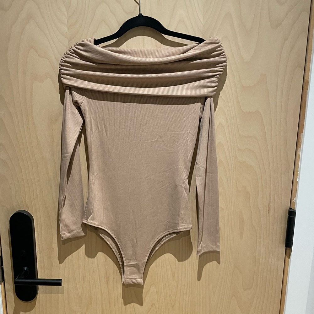 De base beige Bodysuit